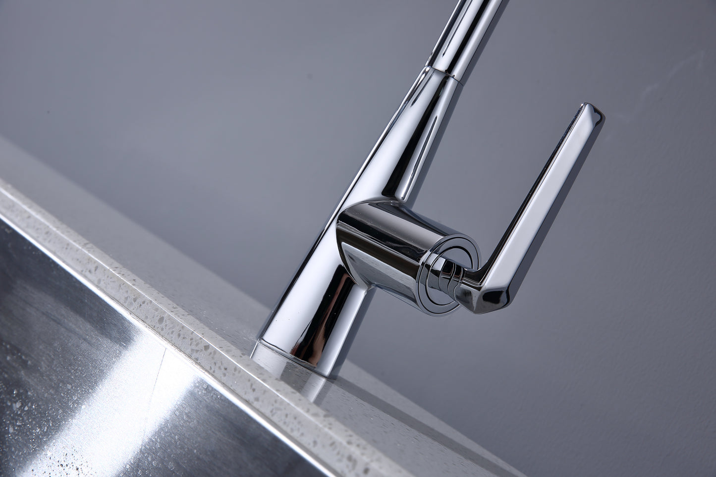 Nysha Pull Out Kitchen Faucet, Model M8